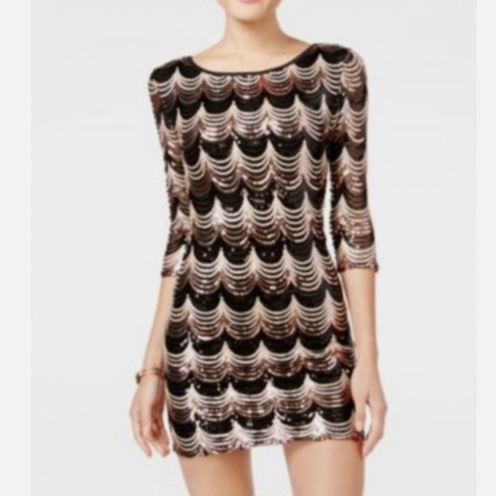 Crystal Doll 3/4 Sleeve Scalloped Sequin Bodycon Dress Size Medium